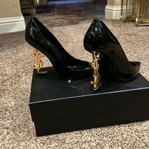 YSL logo pumps gold heel size 39